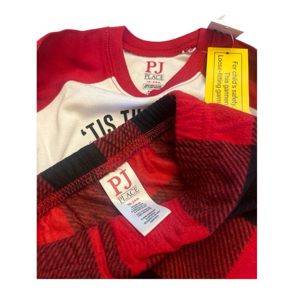 CLEARANCE 2023 Red and White Long Sleeve Holiday Tee - Picture 6 of 7